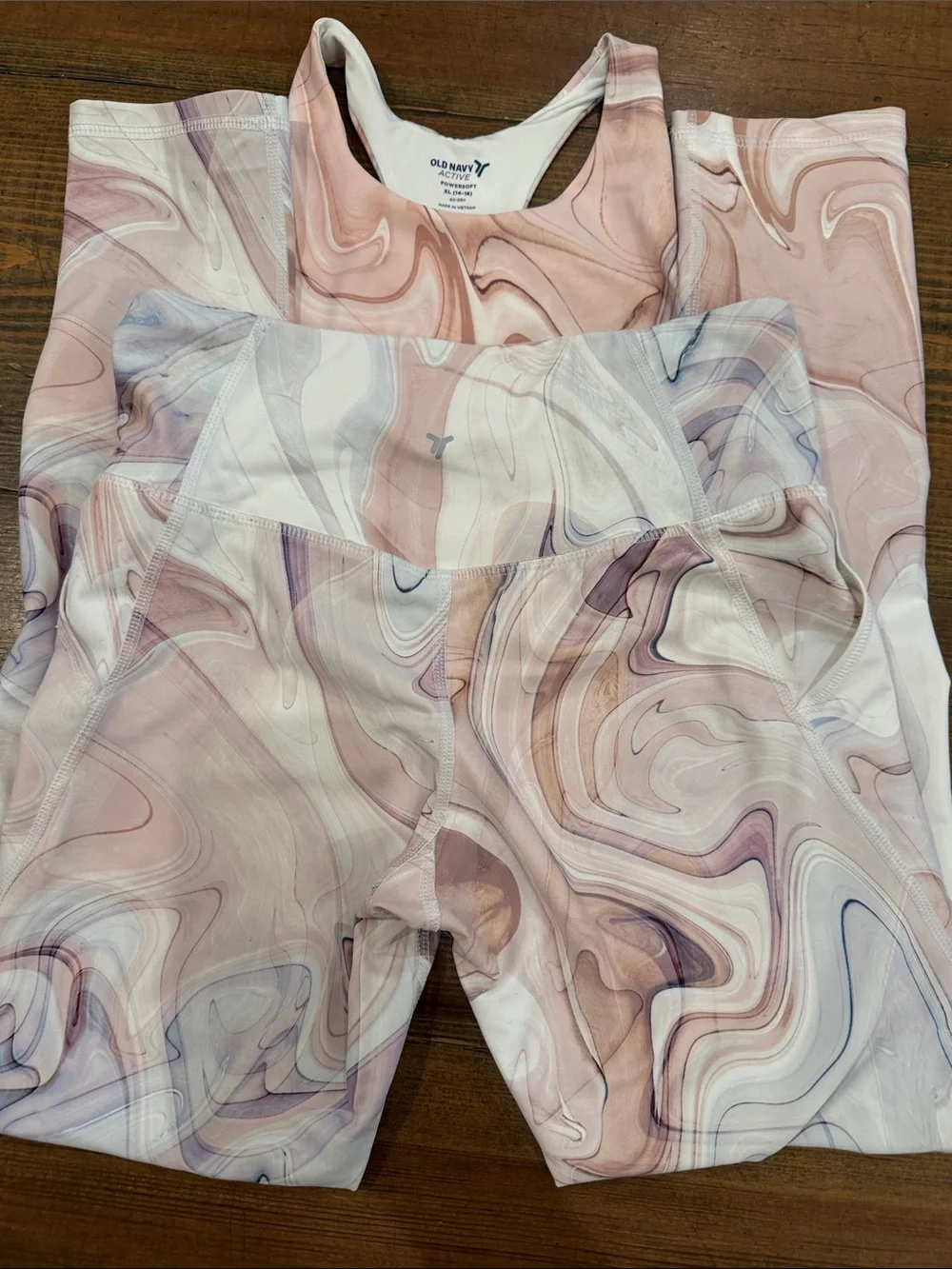 Old Navy Active Marble-Print Sports Bra in Blush and Cream